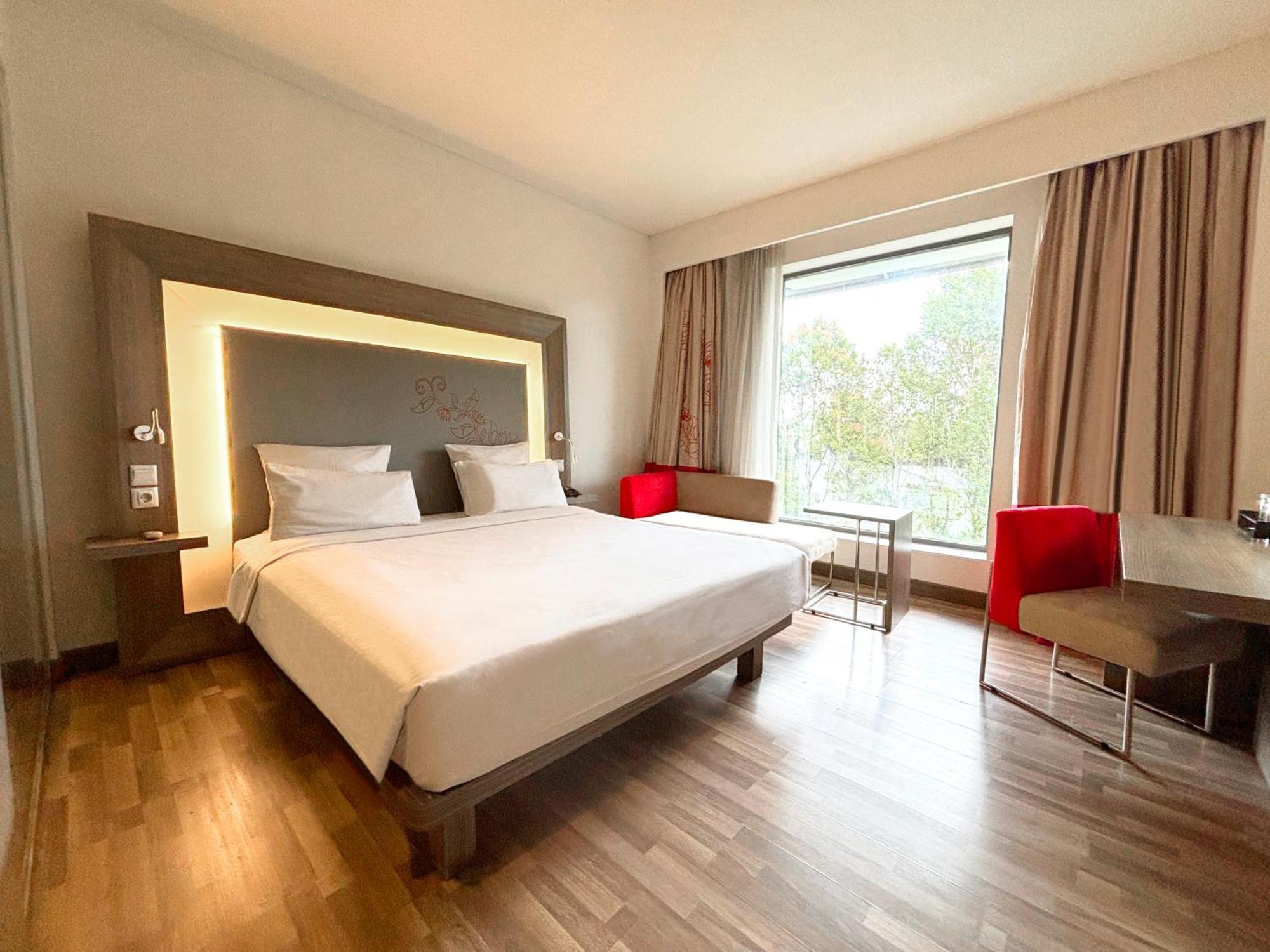 Novotel Banjarmasin Airport Banjarbaru Zewnętrze zdjęcie