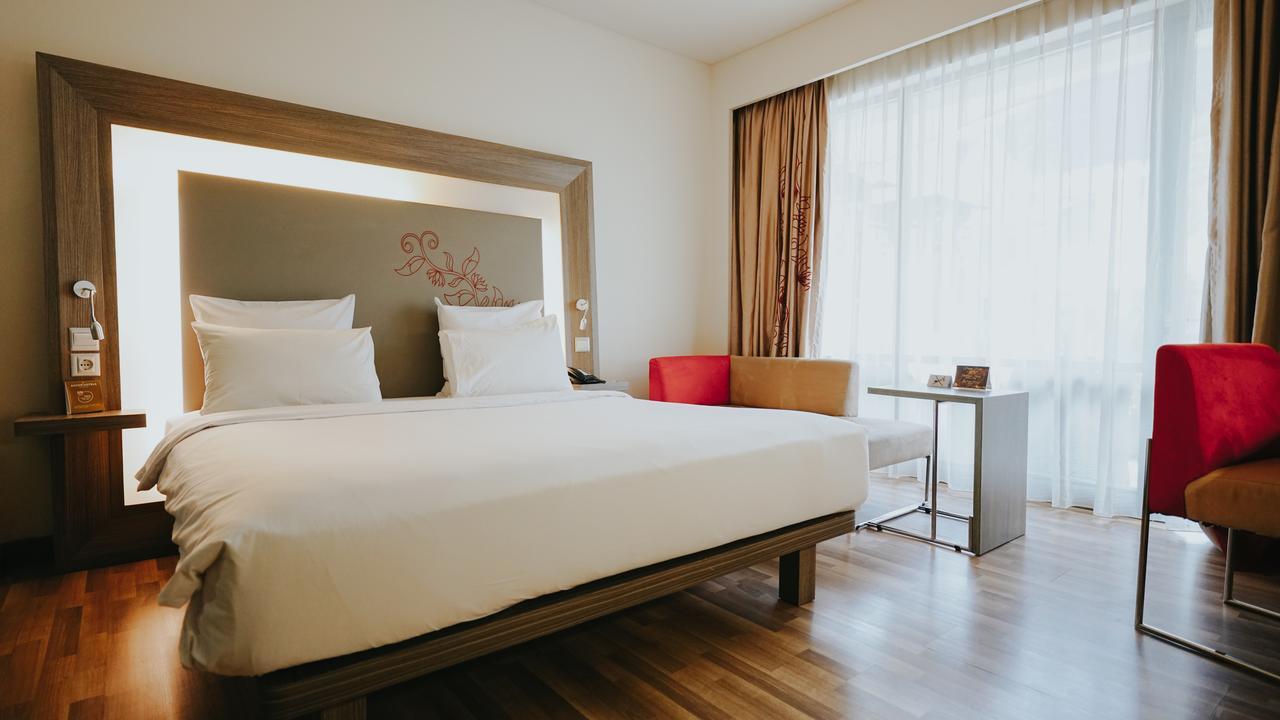 Novotel Banjarmasin Airport Banjarbaru Zewnętrze zdjęcie